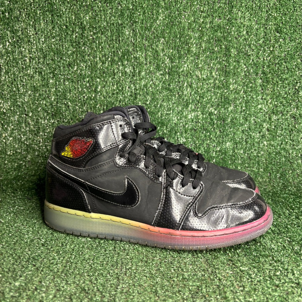 Jordan 1‎ Retro Hi Premium GS Fuchsia Sole Patent Leather Sneakers Black Boys 7Y